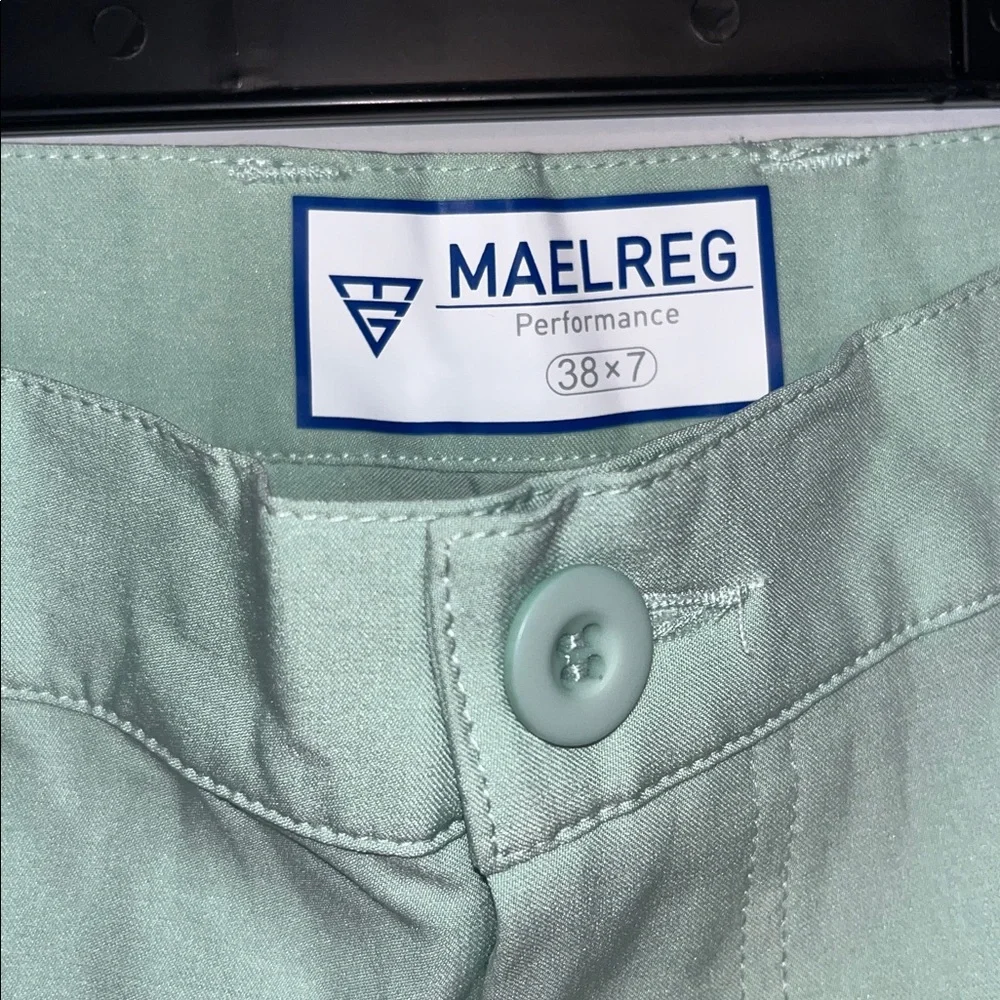 NWT MAELREG Performance Proflex Golf Shorts Size 38 X 7 in Mint Green